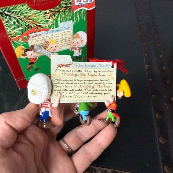 Carlton Cards Heirloom 2002 Snap Crackle and Pop Rice Krispies Ornament - Picture 3 of 5